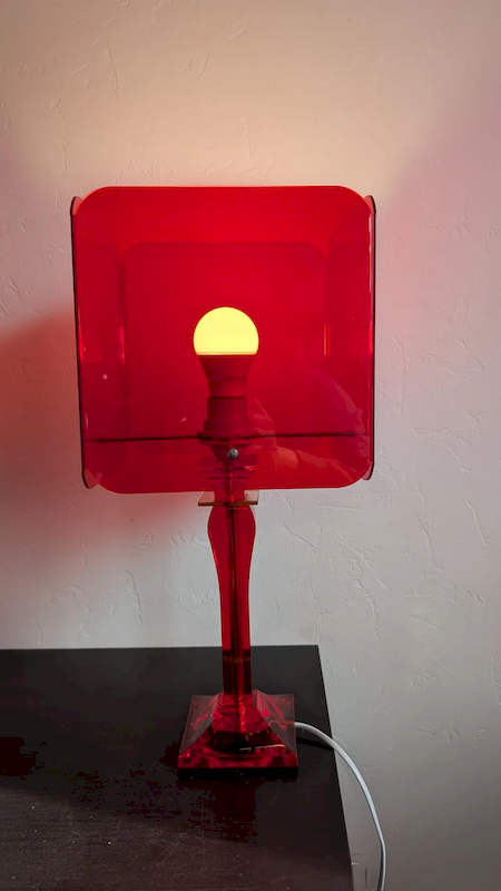 Lampe Vintage Plexiglas Rouge - Design Space Age Années 70/80 – Image 3