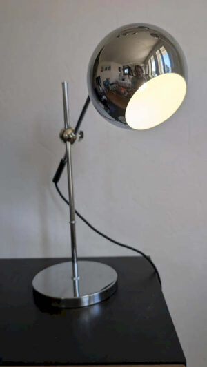 lampe de bureau vintage chrome globe orientable et tige réglable