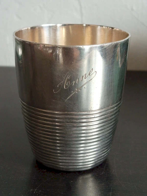 Gravure prenom Anne sur timbale de bapteme vintage argenterie