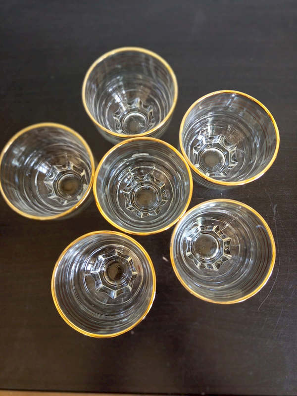 Alignement des 6 verres service de verres à porto vintage