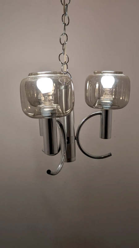 Lustre de sol orientable des années 70 fini chrome hypnotique