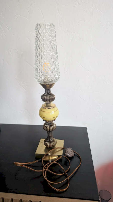Luminaire prestigieux vintage avec globe en verre sculpté à facettes