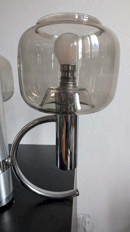 Détail de la tête de projecteur inclinable du lustre vintage