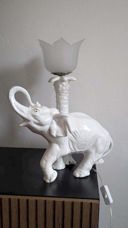 Profil de la lampe éléphant vintage design safari chic
