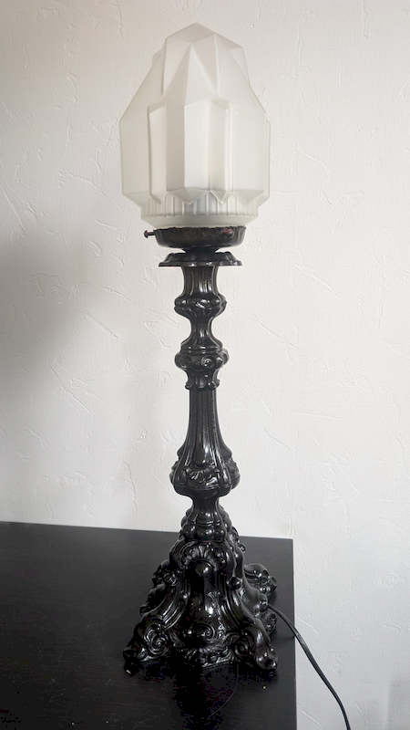 Luminaire ancien Lampe de Table Baroque en Métal Noir & Verre Dépoli – Design Prestigieux – Image 6