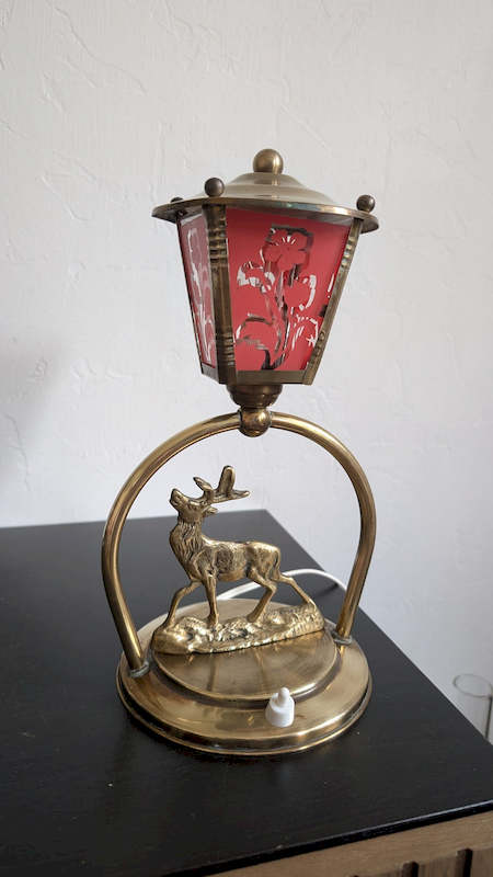Lampe lanterne envoûtante cerf majestueux luminaire vintage