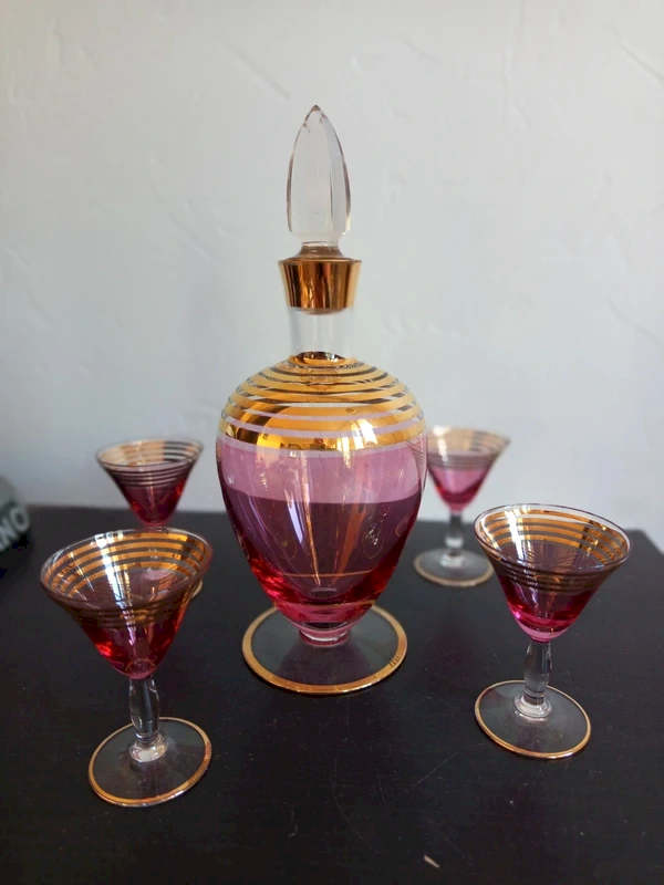 Verrerie ancienne service à liqueur complet cristal rose rubis et or fin