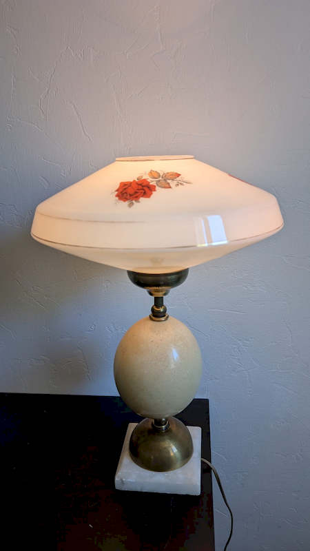 Lampe œuf d'autruche vintage & Laiton – Socle Marbre Blanc – Design Fascinant – Image 5