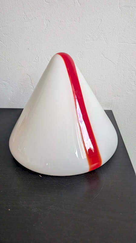Silhouette design Pop et Space Age de la paire d'abat-jours en verre de Murano