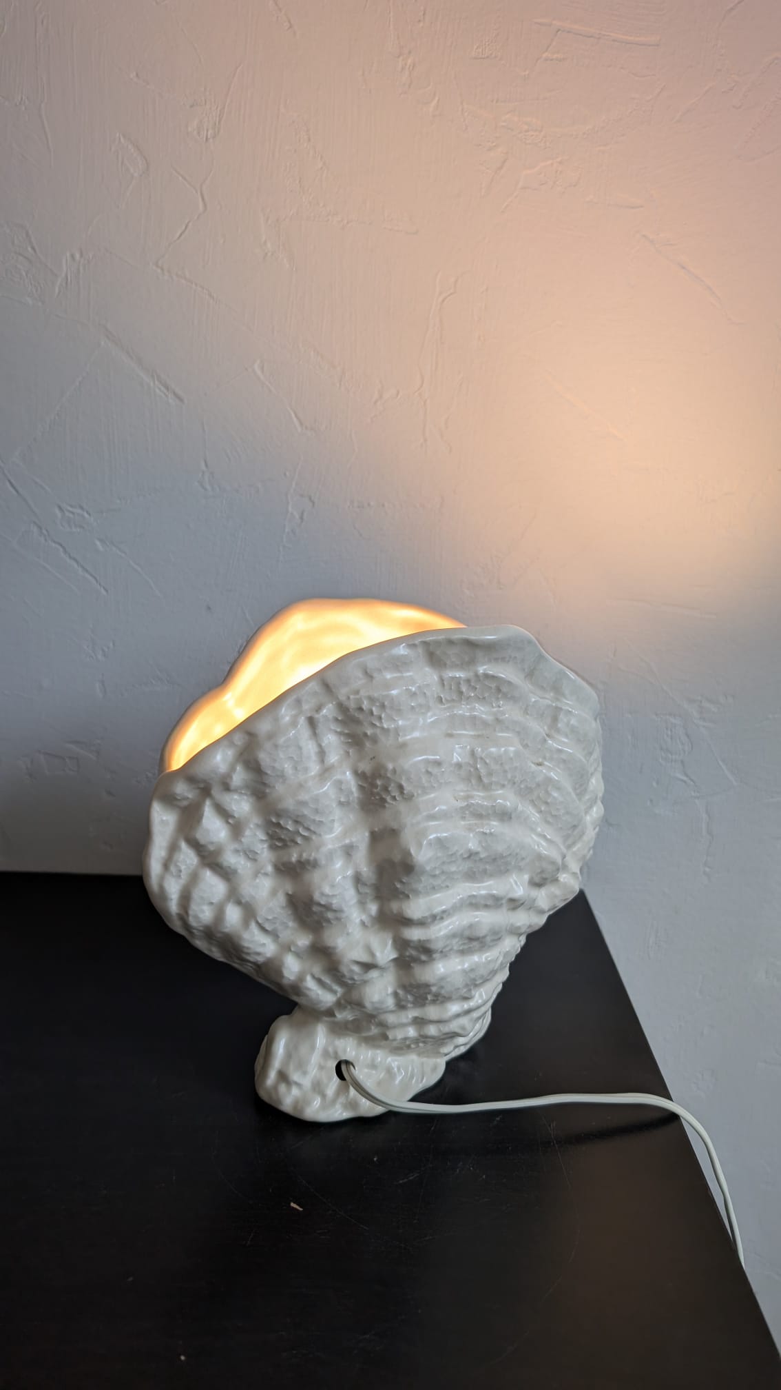 Diffusion de la lumière à l'intérieur de la lampe coquillage céramique